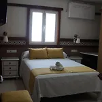 康妮莱纳旅馆 2*